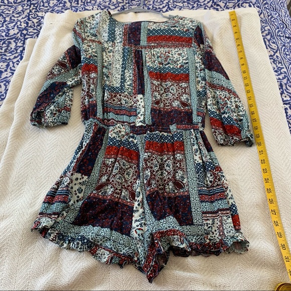 Patterned Romper - Picture 2 of 3